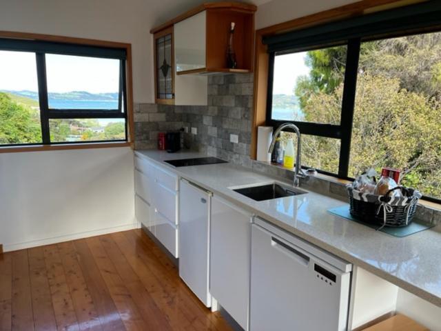Treetops Cottage At The Castle Whitianga Kültér fotó